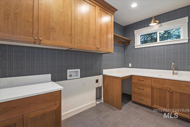 3300 N 39th St, Boise, ID 83703