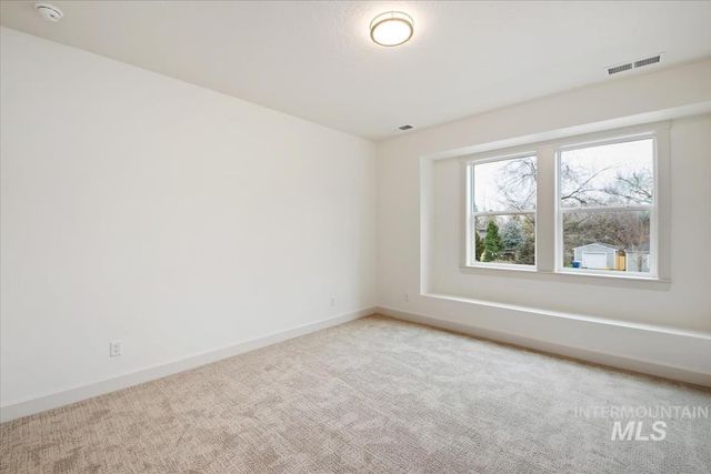 3300 N 39th St, Boise, ID 83703