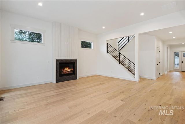 3300 N 39th St, Boise, ID 83703