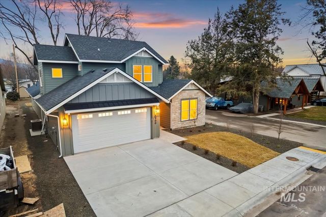 3300 N 39th St, Boise, ID 83703