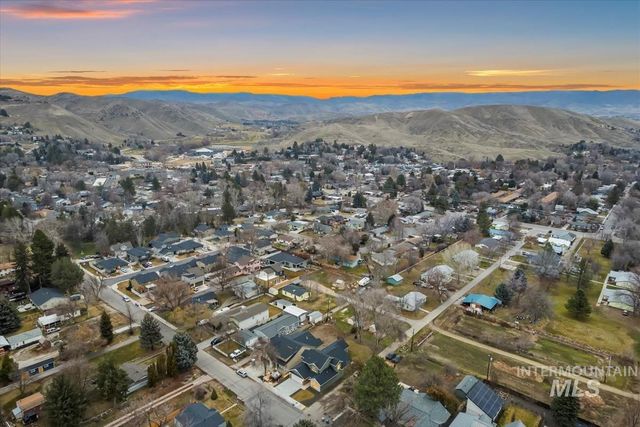 3300 N 39th St, Boise, ID 83703