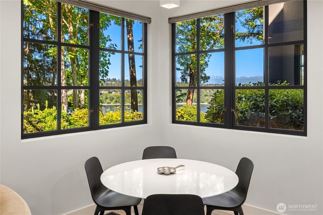7733 Hansen Road NE, Bainbridge Island, WA 98110