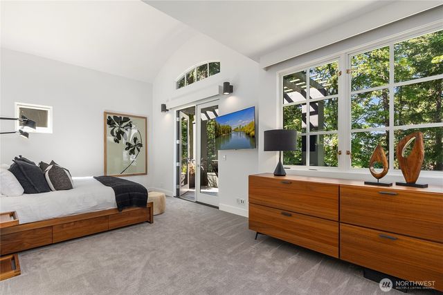 7733 Hansen Road NE, Bainbridge Island, WA 98110