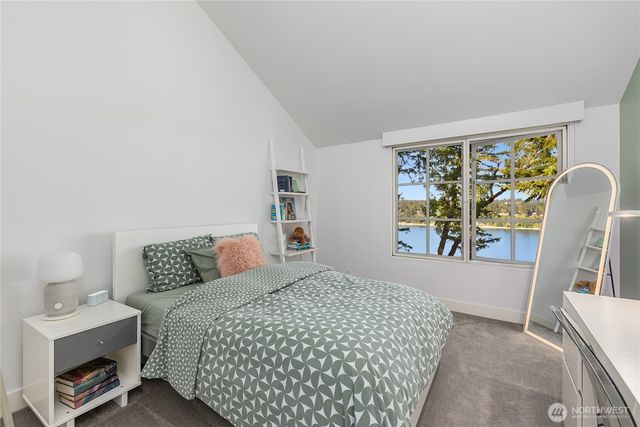 7733 Hansen Road NE, Bainbridge Island, WA 98110