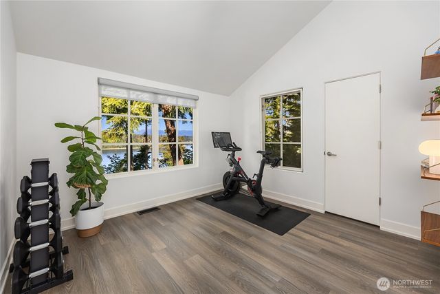 7733 Hansen Road NE, Bainbridge Island, WA 98110