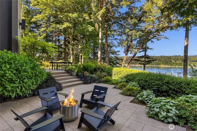 7733 Hansen Road NE, Bainbridge Island, WA 98110