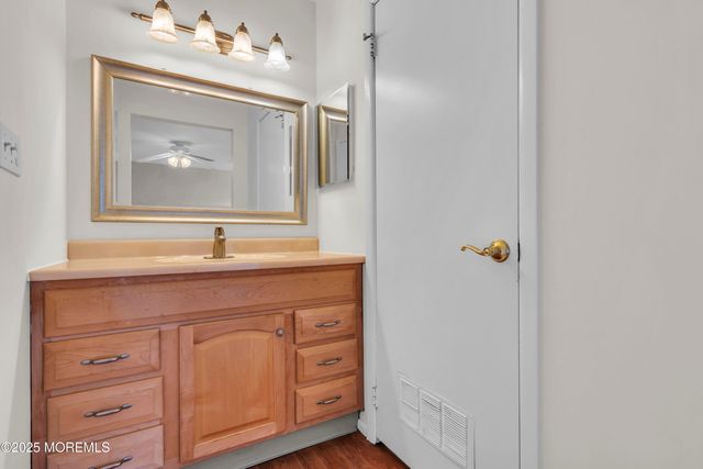 55 Elmswell Avenue, Manchester, NJ 08759