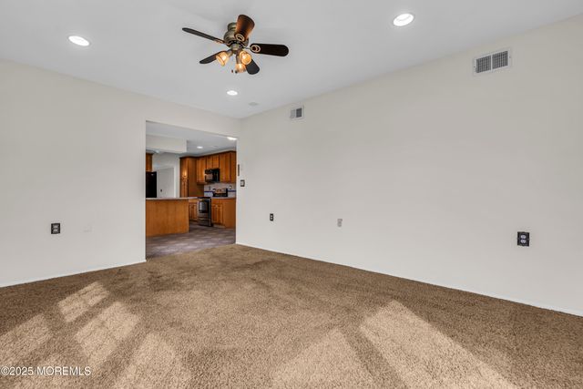 55 Elmswell Avenue, Manchester, NJ 08759