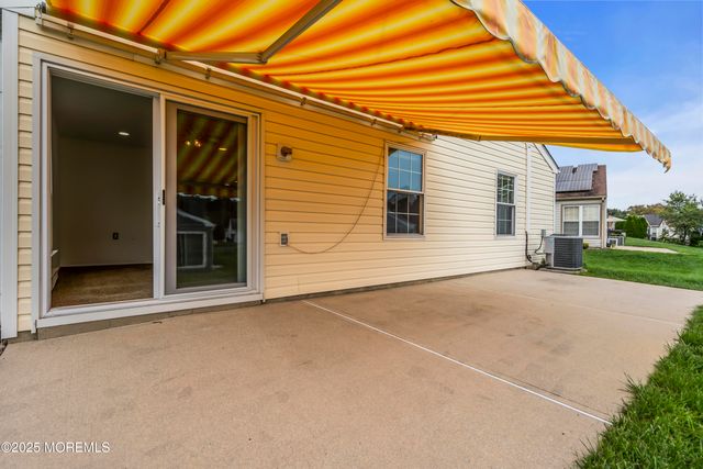 55 Elmswell Avenue, Manchester, NJ 08759