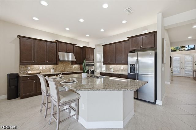 11532 Stonecreek CIR, Fort Myers, FL 33913