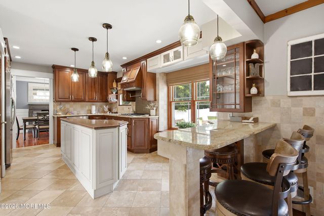 224 Ashlar Way, Toms River, NJ 08753