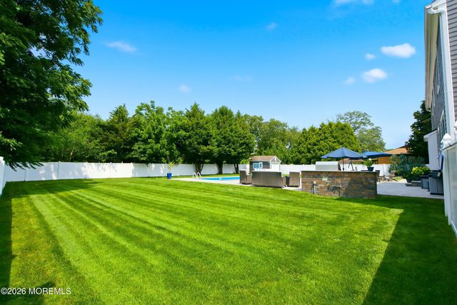 224 Ashlar Way, Toms River, NJ 08753
