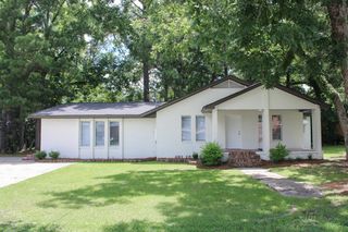 32 Pine St., Sumrall, MS 39482