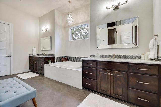 120 Horizon Ridge CV, Liberty Hill, TX 78642