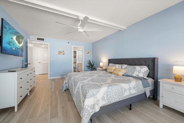 900 GULF BOULEVARD 204, Indian Rocks Beach, FL 33785