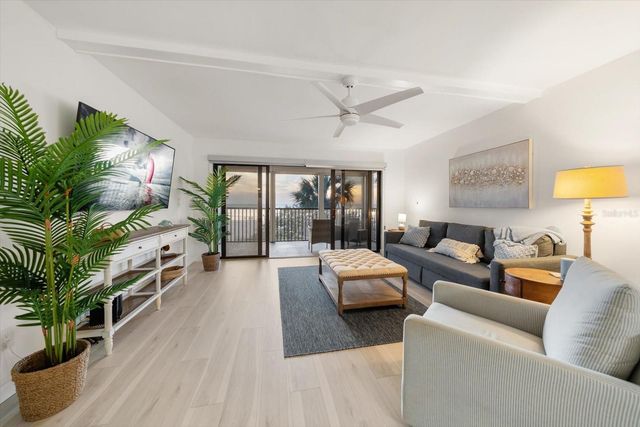 900 GULF BOULEVARD 204, Indian Rocks Beach, FL 33785