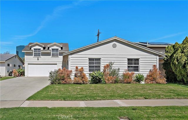590 Traverse Drive, Costa Mesa, CA 92626