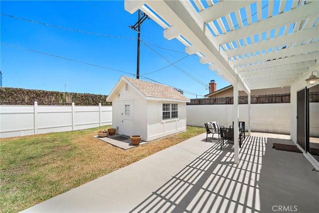 590 Traverse Drive, Costa Mesa, CA 92626