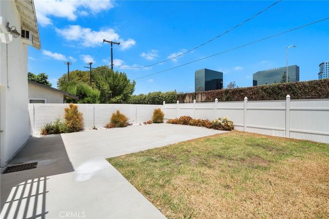 590 Traverse Drive, Costa Mesa, CA 92626