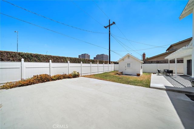 590 Traverse Drive, Costa Mesa, CA 92626