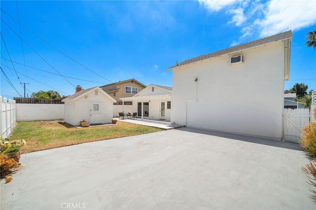590 Traverse Drive, Costa Mesa, CA 92626