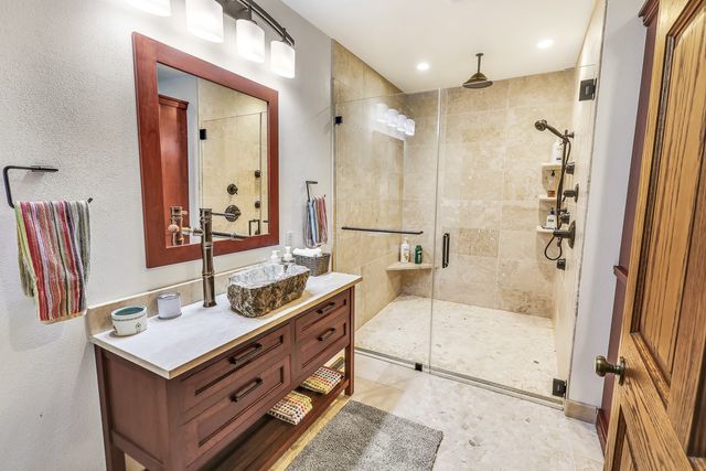 2775 Osburn Avenue, Oskaloosa, IA 52577