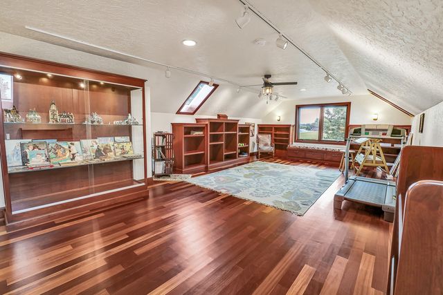 2775 Osburn Avenue, Oskaloosa, IA 52577