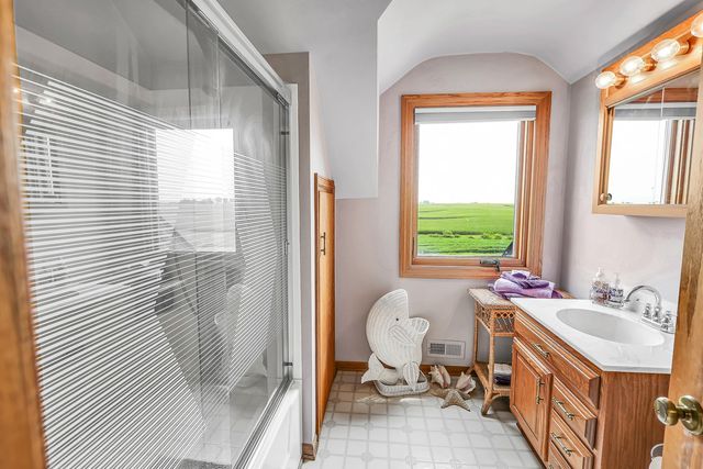 2775 Osburn Avenue, Oskaloosa, IA 52577