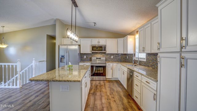 417 Old Embreeville Road, Jonesborough, TN 37659