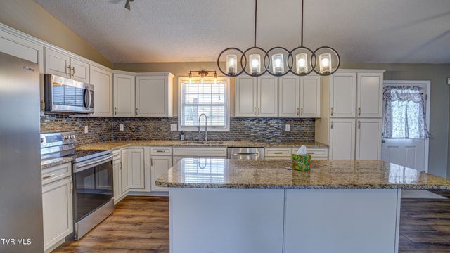 417 Old Embreeville Road, Jonesborough, TN 37659