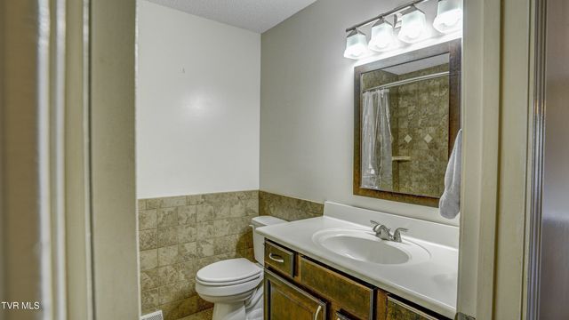 417 Old Embreeville Road, Jonesborough, TN 37659