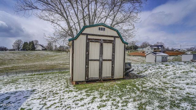 417 Old Embreeville Road, Jonesborough, TN 37659