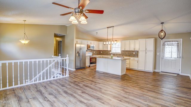 417 Old Embreeville Road, Jonesborough, TN 37659