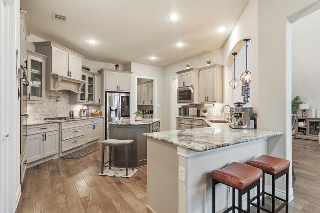11219 Hillside Knoll Lane, Cypress, TX 77433