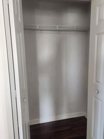 24 Bittersweet Blvd 24, Worcester, MA 01607