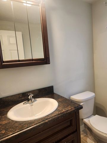 24 Bittersweet Blvd 24, Worcester, MA 01607