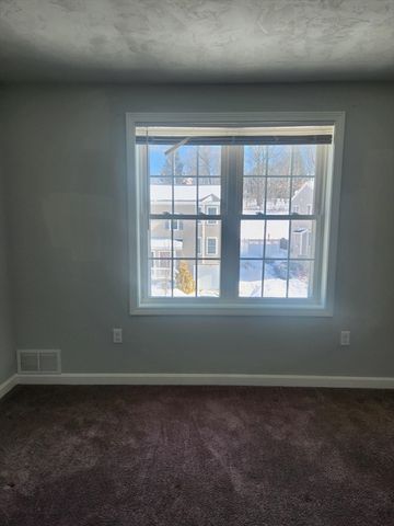 24 Bittersweet Blvd 24, Worcester, MA 01607