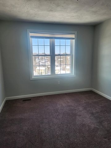 24 Bittersweet Blvd 24, Worcester, MA 01607