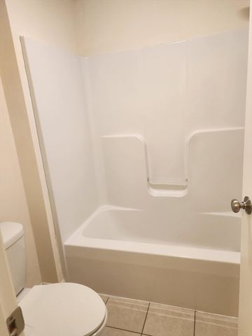 24 Bittersweet Blvd 24, Worcester, MA 01607