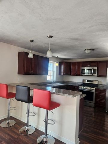 24 Bittersweet Blvd 24, Worcester, MA 01607