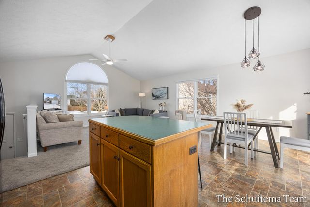 2860 104th Avenue, Zeeland, MI 49464