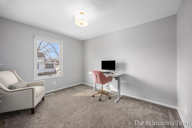 2860 104th Avenue, Zeeland, MI 49464