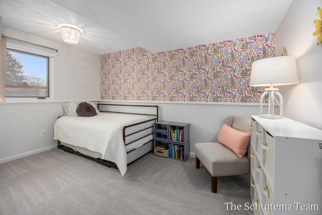 2860 104th Avenue, Zeeland, MI 49464