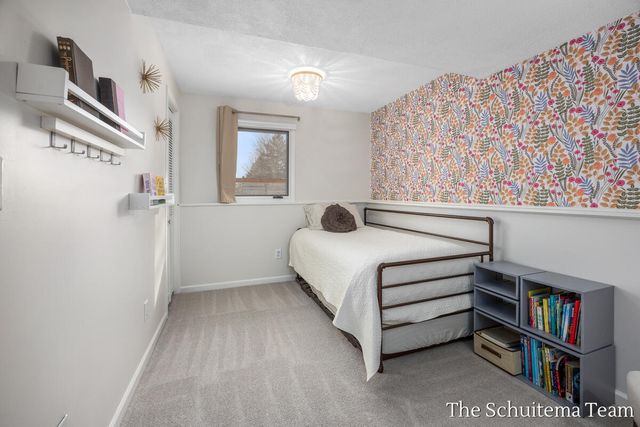 2860 104th Avenue, Zeeland, MI 49464