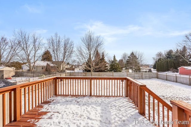 2860 104th Avenue, Zeeland, MI 49464