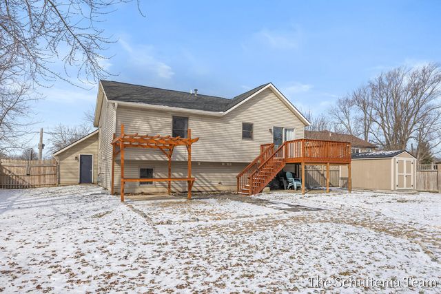 2860 104th Avenue, Zeeland, MI 49464