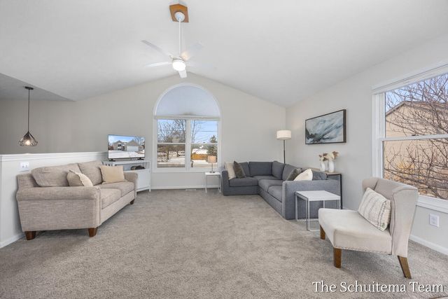 2860 104th Avenue, Zeeland, MI 49464