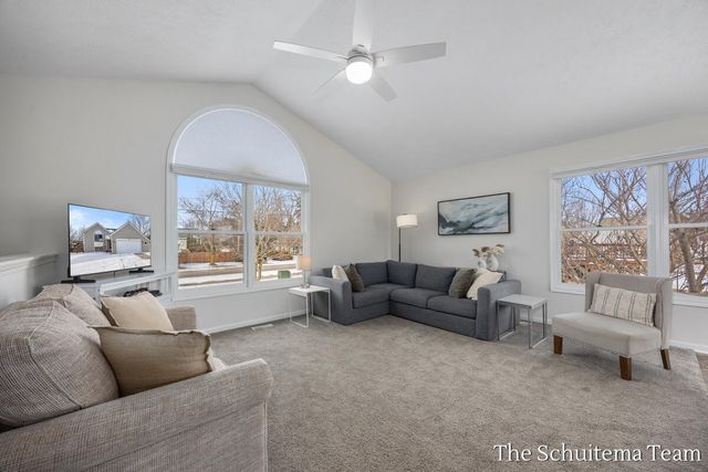 2860 104th Avenue, Zeeland, MI 49464