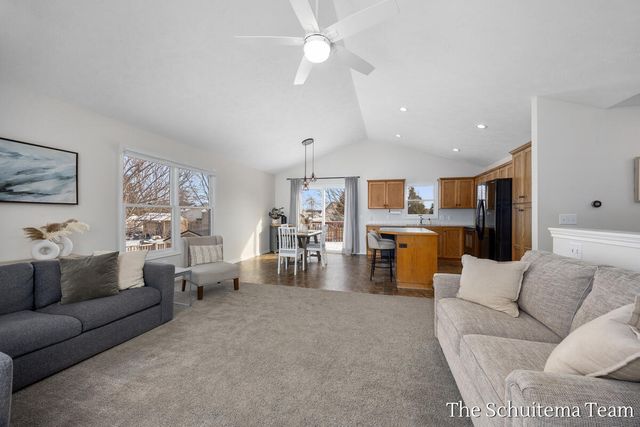 2860 104th Avenue, Zeeland, MI 49464