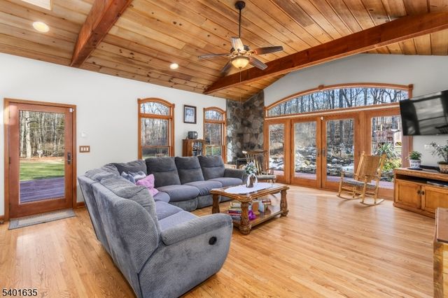 37 Ward Rd, Hardwick Twp., NJ 07825